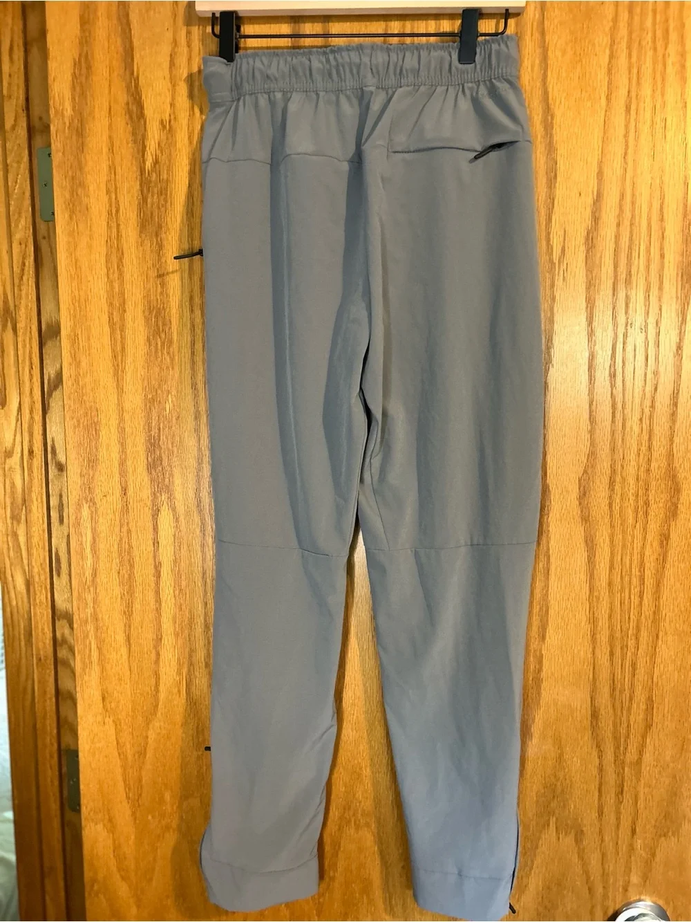 Nike Dri-FIT Men’s Small Gray Woven Training Pants Ankle Zip Joggers